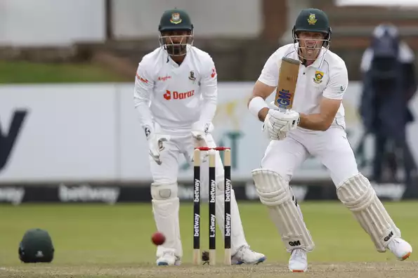 South Africa extend lead past 300 as Bangladesh trails